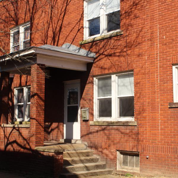 Large 2 bedroom townhouse close to blvd 25C Delaware Ave, Charleston, WV